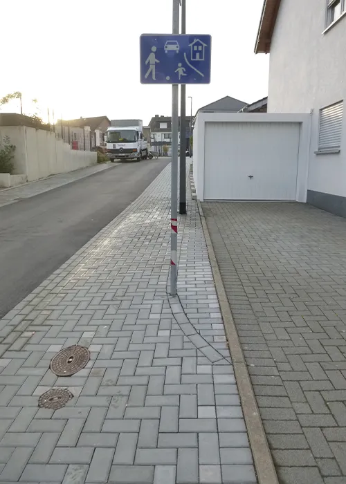 Feucht Roentgen Straßenbau